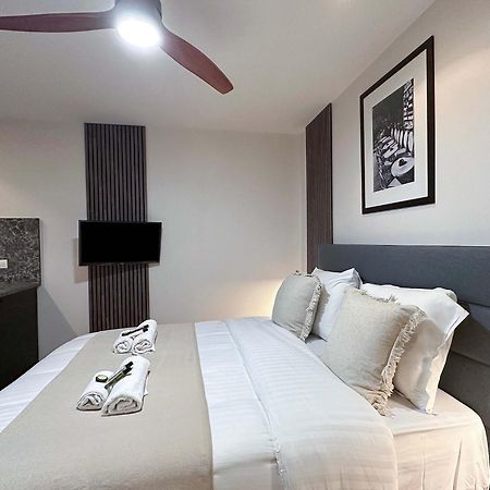 Peaceful Studio In Париж Экстерьер фото